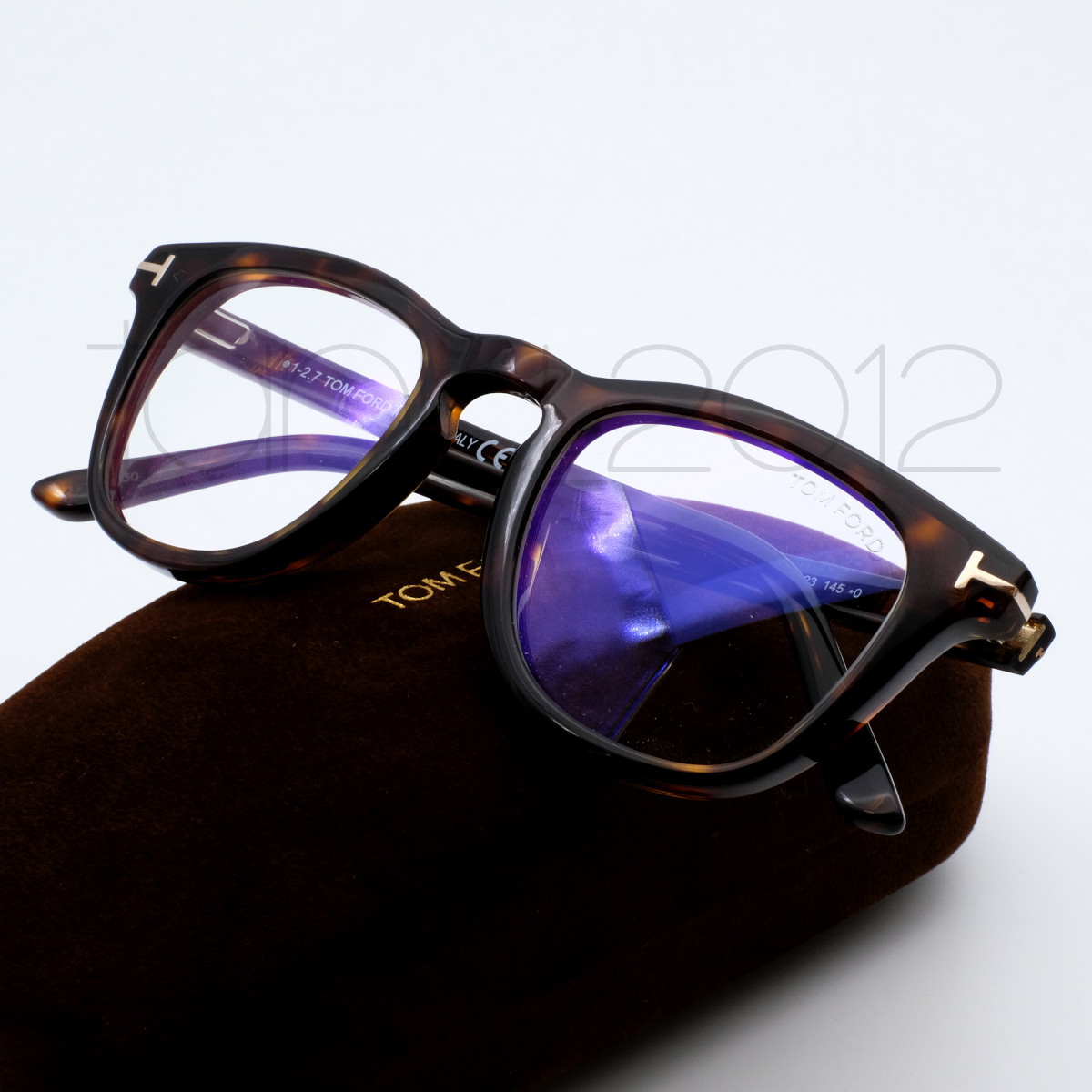 新品本物 キムタク愛用モデル TOMFORD TF5488-B 052 べっ甲柄 新品本物 キムタク愛用モデル TOMFORD TF5488-B 052 べっ甲柄