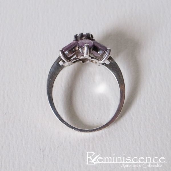 [ лиловый. маленький цветок . палец .....] Vintage Англия серебряное кольцо кольцо аметист стакан **Vintage Amethyst Glass Silver Ring