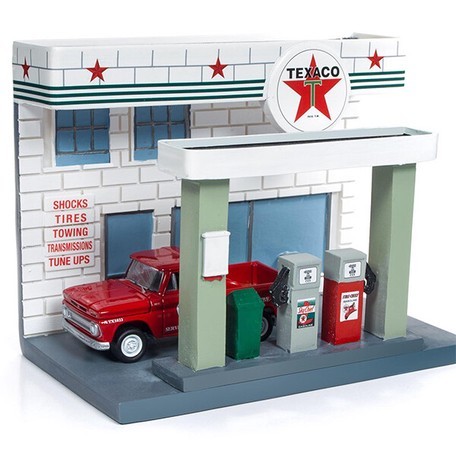 JOHNNY LIGHTNING 1:64 Texaco Station Diorama with 1965 Chevrolet Pickup ミニカー