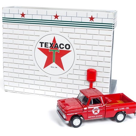 JOHNNY LIGHTNING 1:64 Texaco Station Diorama with 1965 Chevrolet Pickup ミニカー