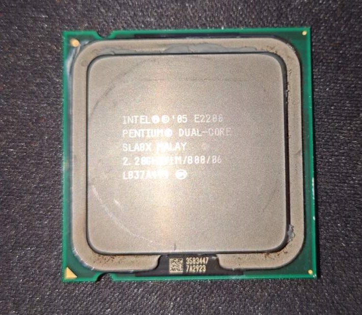 Intel Pentium はこぽす対応商品 Processor E2200 【在庫有】 1M Cache MHz 800 2.20 FSB GHz