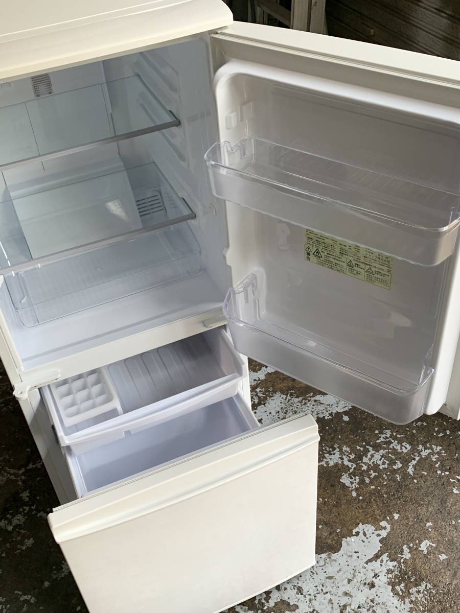 人気特価激安 シャープ冷蔵庫 【送料込み】発送は3/15〜3/17希望要相談 - 冷蔵庫 人気特価激安 シャープ冷蔵庫 【送料込み】発送は3/15〜3/17希望要相談 - 冷蔵庫