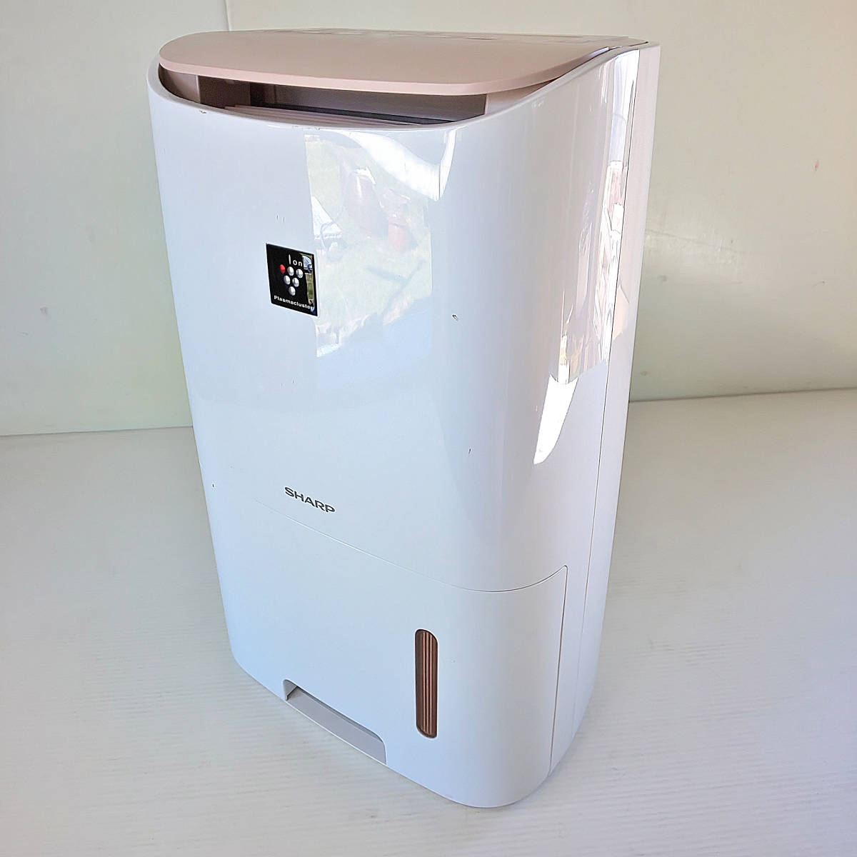 シャープ SHARP CV-E71-W [除湿機 プラズマクラスター搭載 50/60Hz 8