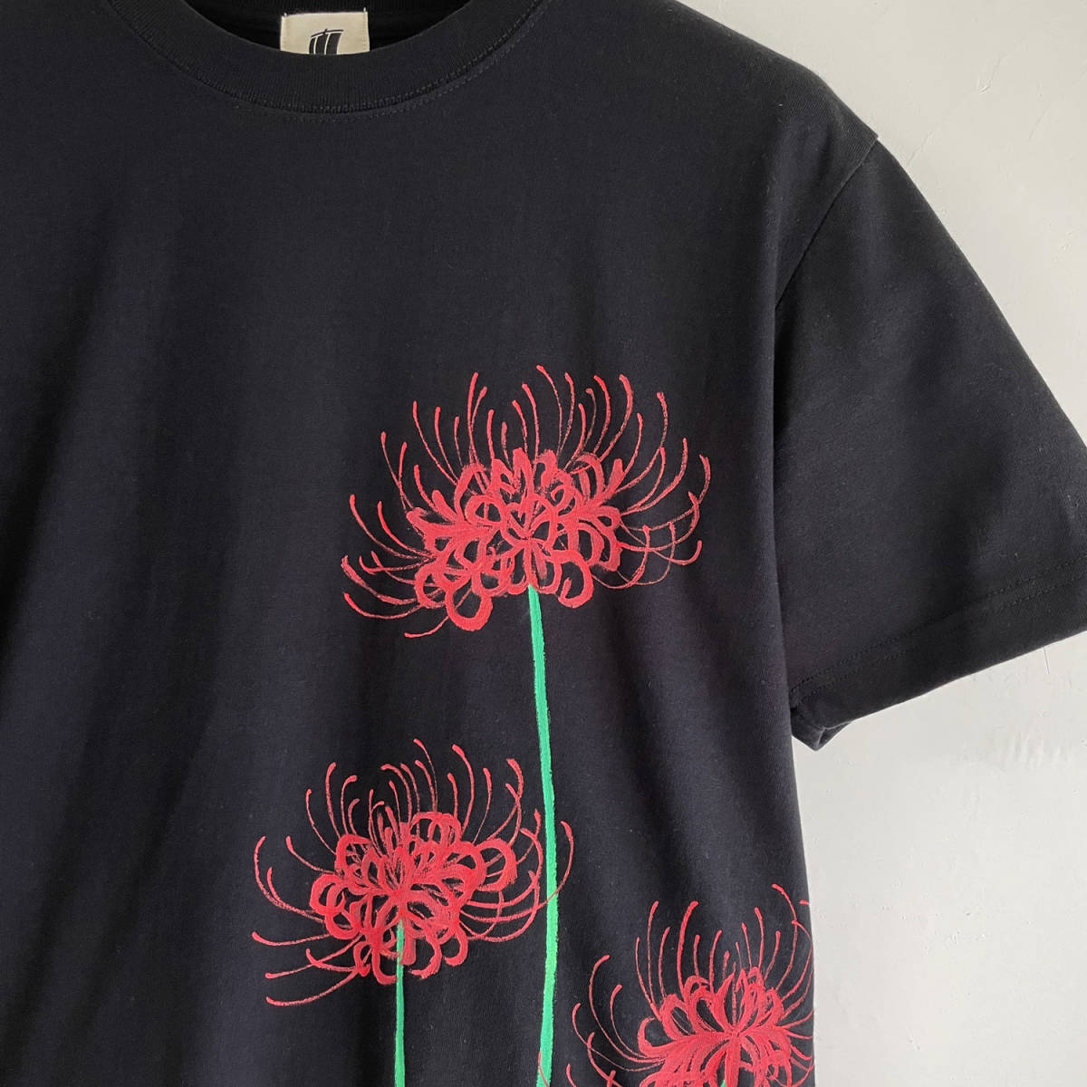 メンズ Tシャツ XXLサイズ 彼岸花柄Tシャツ 黒 ハンドメイド 手描きTシャツ 和柄 花柄 秋冬