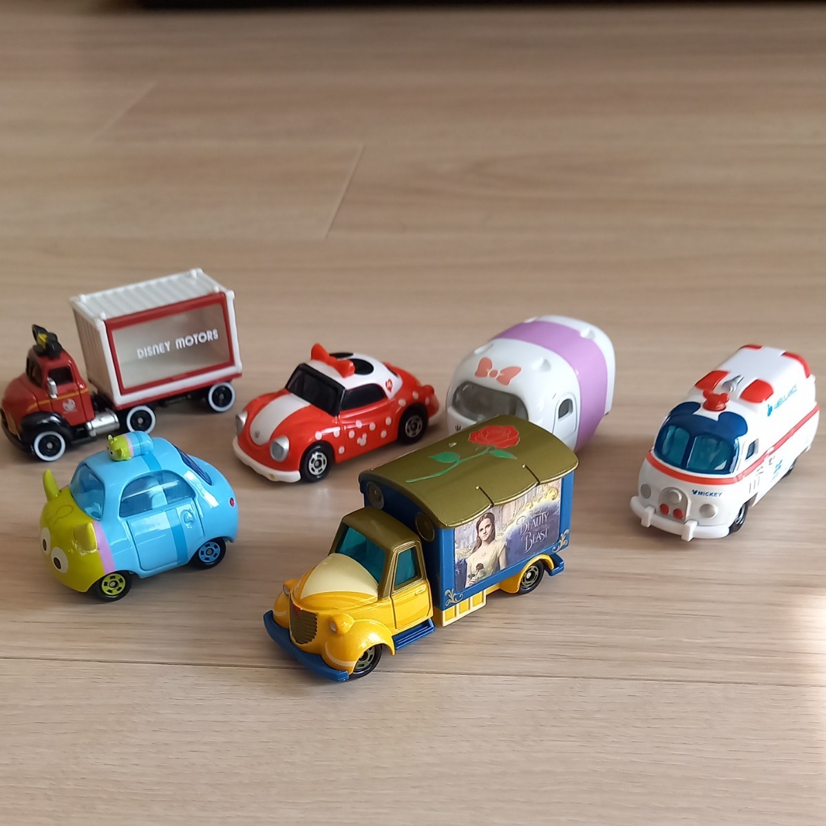 トミカ ツムツムキャリー&ディズニートミカ15台セット | contifarma.pe