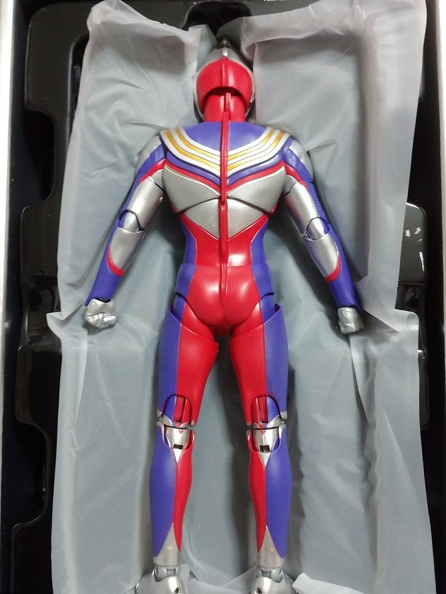 S H Figuarts(真骨彫製法)ウルトラマンティガ マルチタイプ S H Figuarts(真骨彫製法)ウルトラマンティガ マルチタイプ