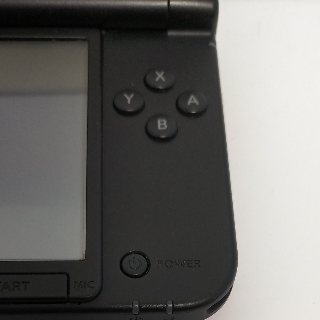 Nintendo 3DS LL ブラック×レッド　ジャンク品