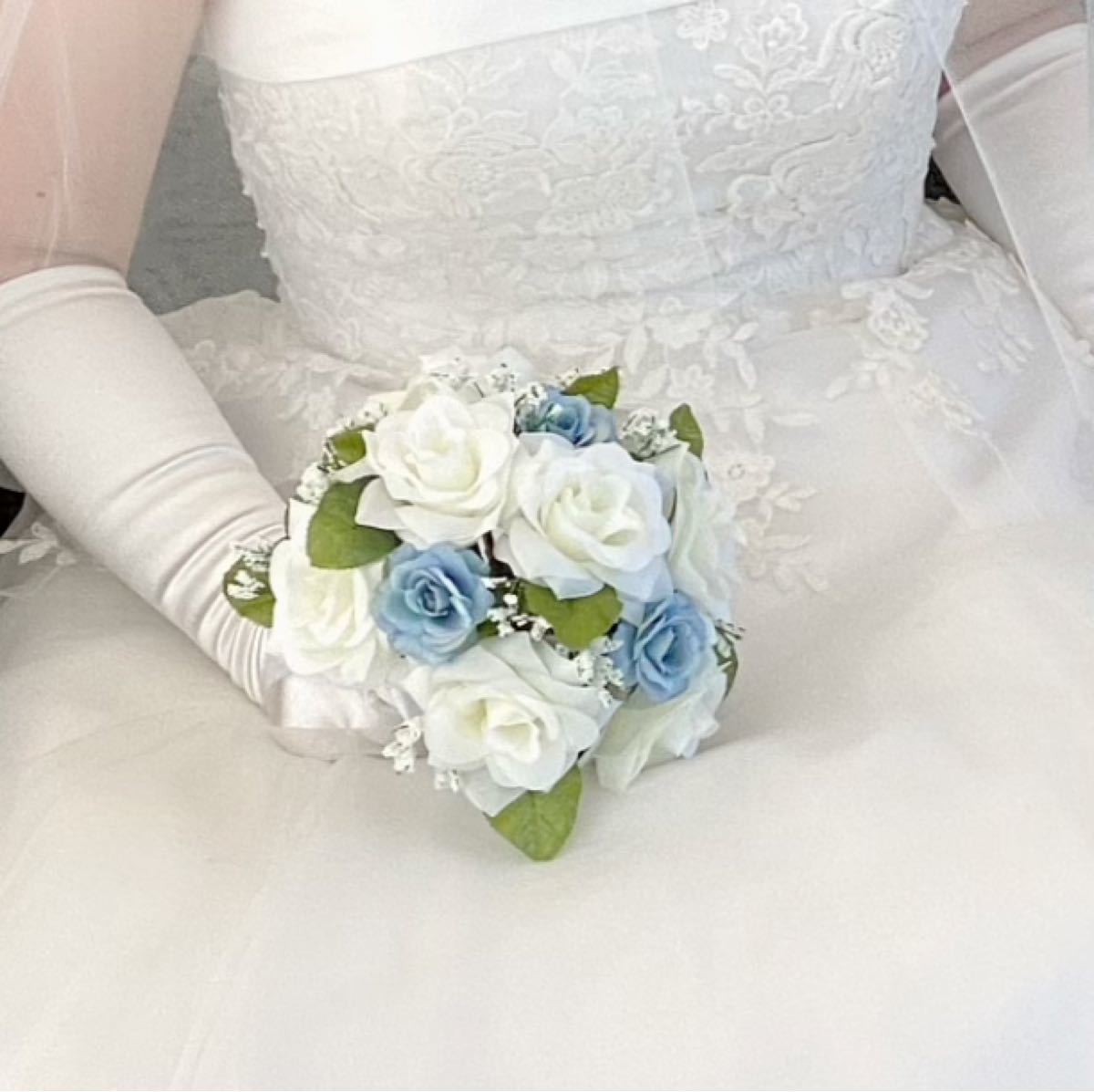 値下げ中　ウェディングブーケ&ブートニアセット　ホワイト&ブルー　ウェディング　洋装　カラードレス　ブーケ　造花　直径18cm
