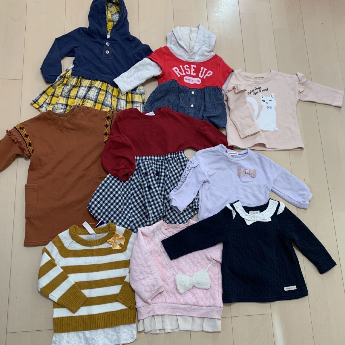 Paypayフリマ 女の子 トレーナー 90 まとめ売り 9枚 Paypayフリマ 女の子 トレーナー 90 まとめ売り 9枚