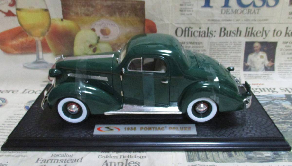 * rare out of print *Signature Models*1/18*1936 Pontiac Deluxe 6 green ≠ Franklin Mint 