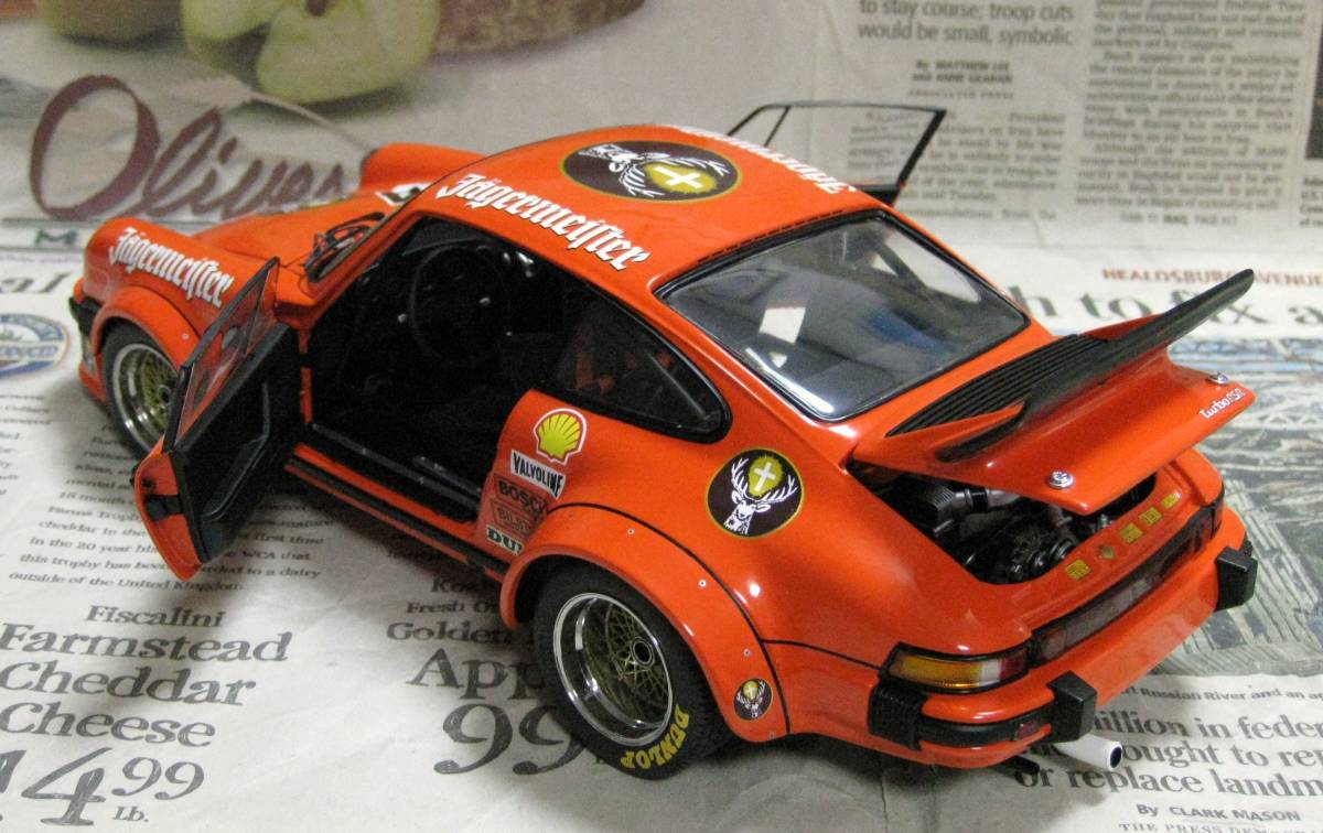 ★激レア絶版★EXOTO*1/18*1976 Porsche 934 RSR #24 Jagermeister 1976 Nurburgring 1000km*ポルシェ≠BBR_画像2