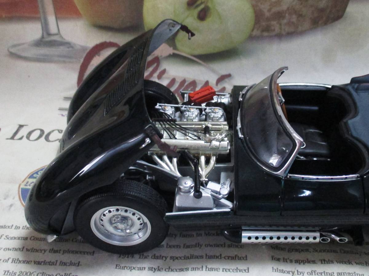 超激レア絶版未展示オートアート1/18ジャガー XK-SSスティーブ