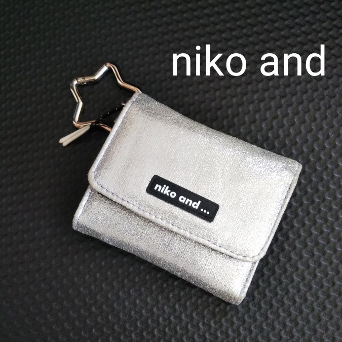 niko and  ニコ アンド  ※  ミニ財布  