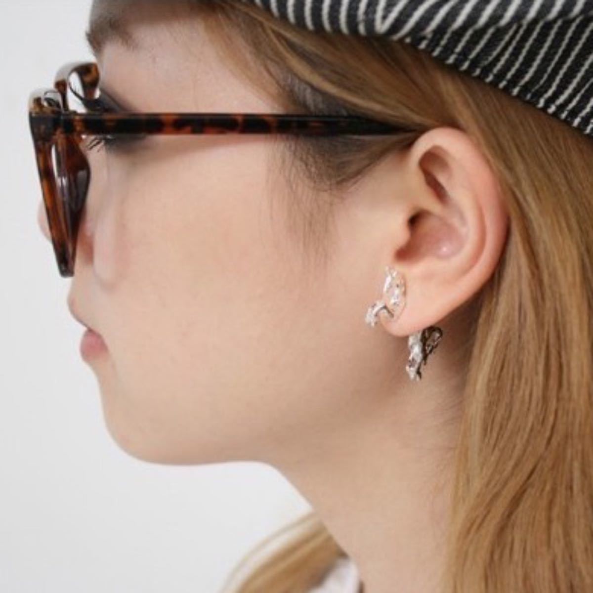 PayPayフリマ|ペガサス バックキャッチピアス 韓国 両耳 レトロ 個性的 ゴールド PayPayフリマ|ペガサス バックキャッチピアス 韓国 両耳 レトロ 個性的 ゴールド