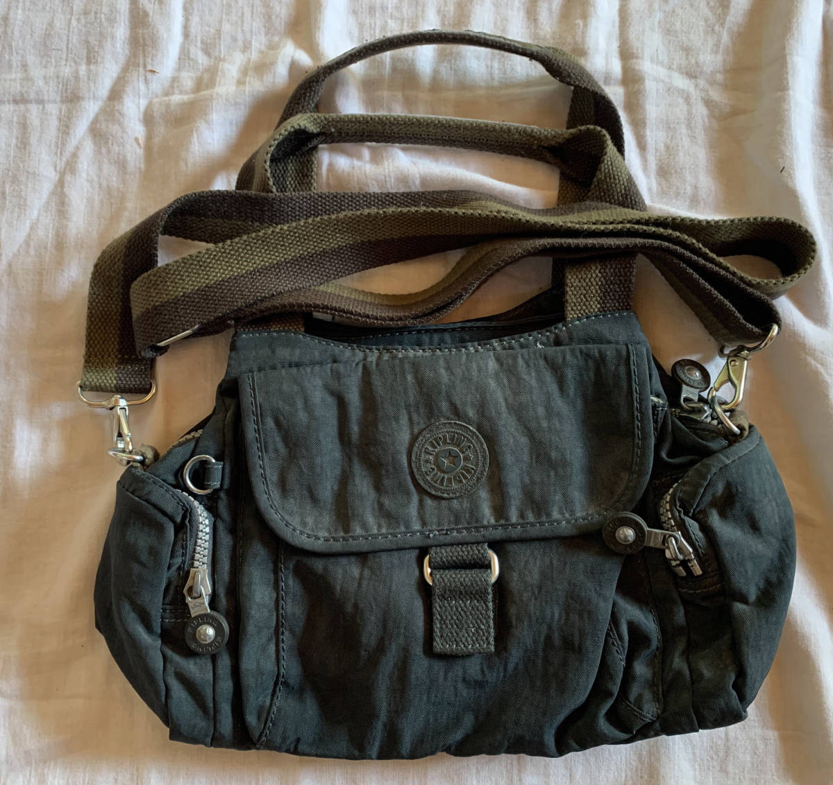 kipling ショルダーバッグ ハンドバッグ　２WAY モスグリーン_画像1