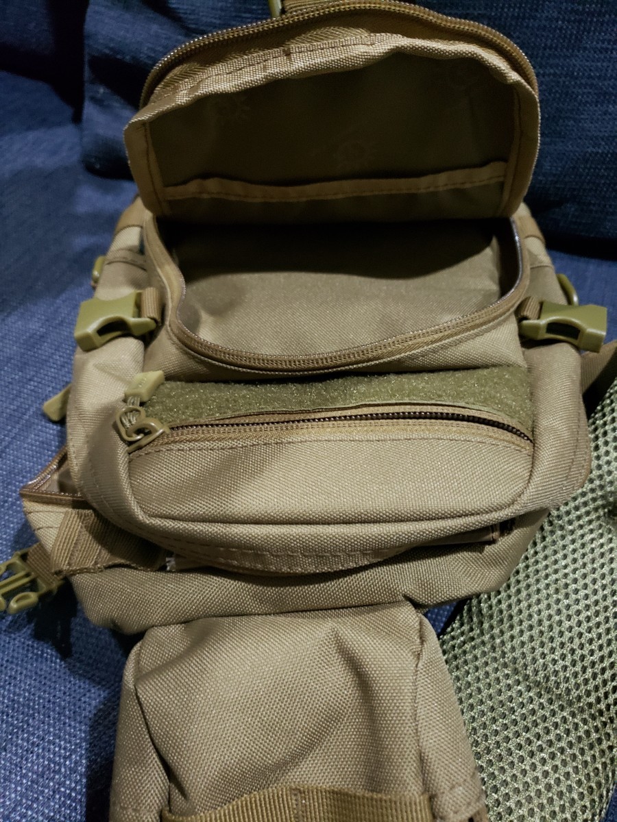 ミリタリーボディバッグ ショルダーバッグ 大容量 メンズボディバッグ ワンショルダー　サバゲー　新品未使用　軍事バッグ