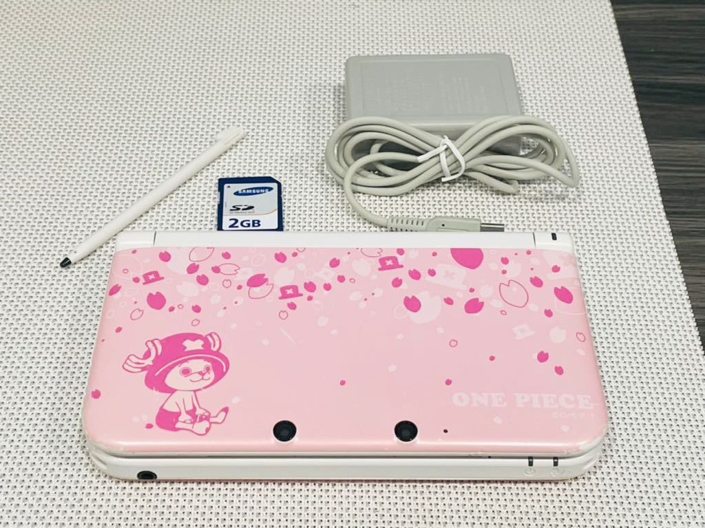 ニンテンドー3DS LL ワンピース アンリミテッドワールドR チョッパーピンクver 送料無料　本体動作品