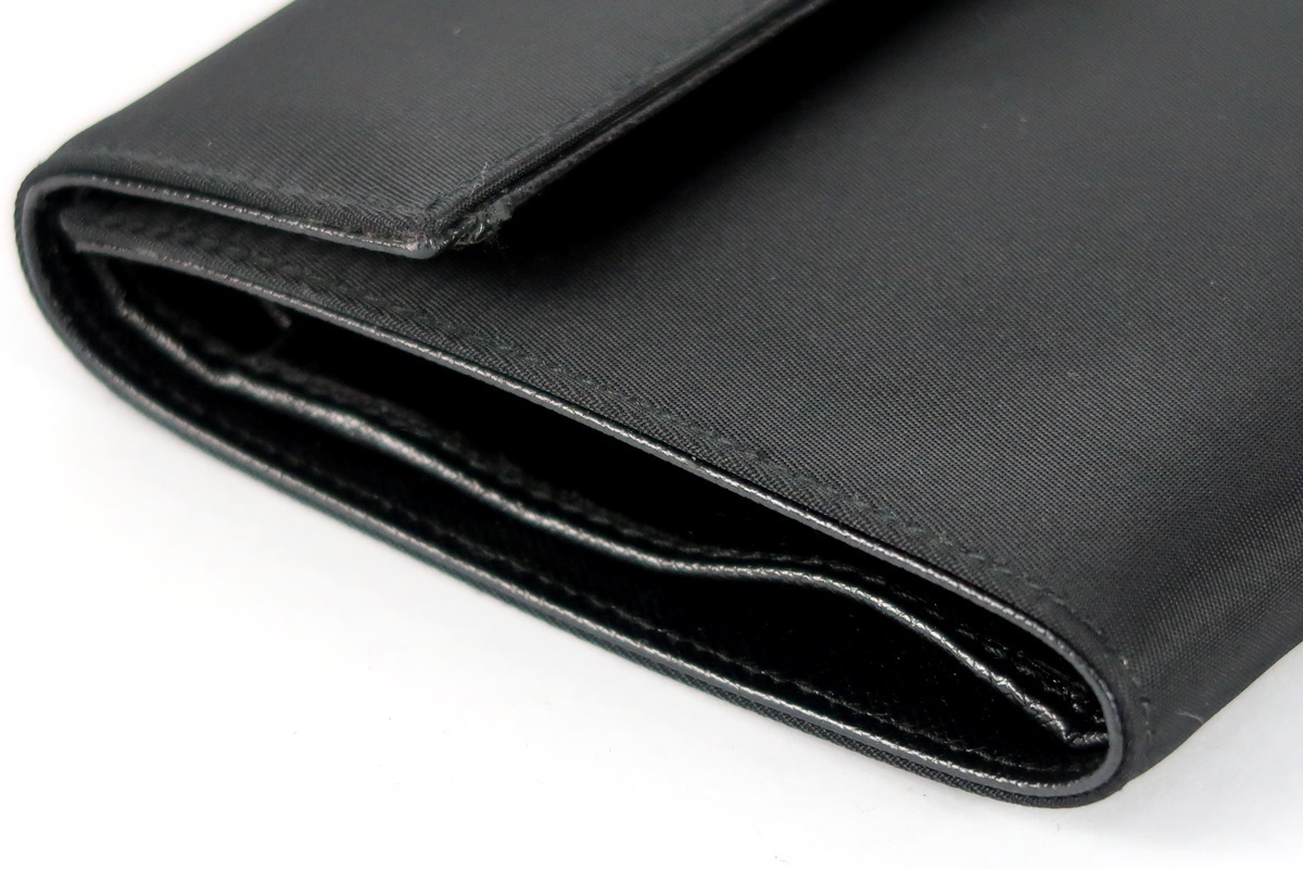 【超美品】PRADA プラダ ナイロン 二つ折り財布 ブラック ブランドウォレット 小物【KJ15】_画像4