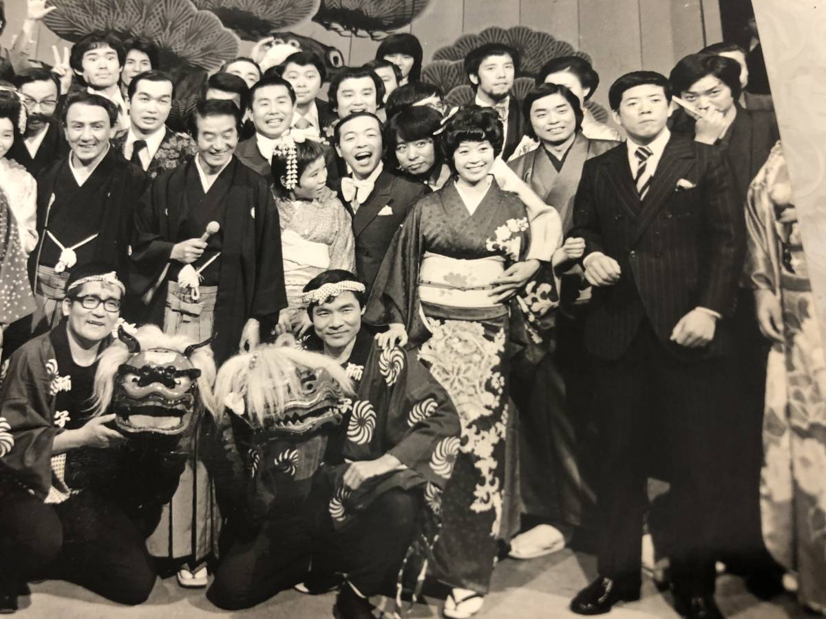 RETRO 昭和レトロ 当時物 ＊テレビ スチール写真 初笑いうるとら寄席 正月 笑福亭仁鶴 桂小文枝 西川きよし 内海桂子 他 お笑い 名人 師匠_画像3