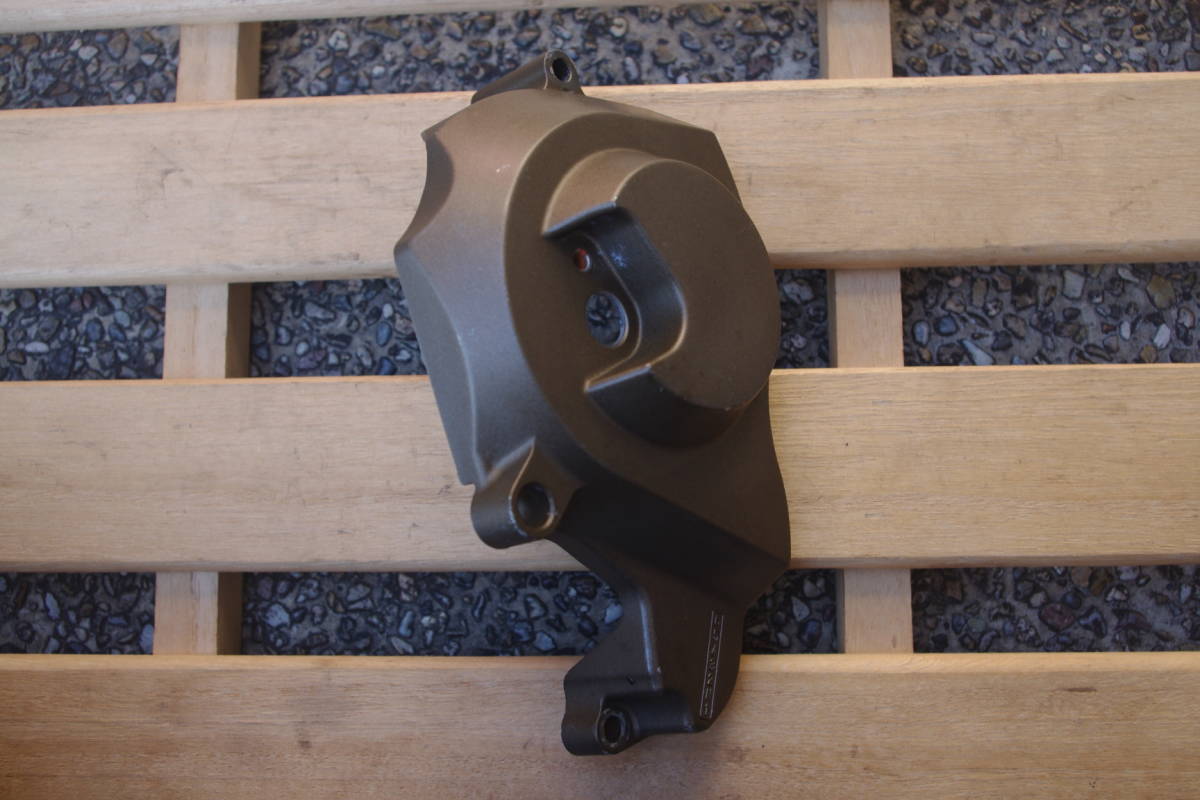 カワサキ　ZX-10R　スプロケットカバー　中古品1個_画像2