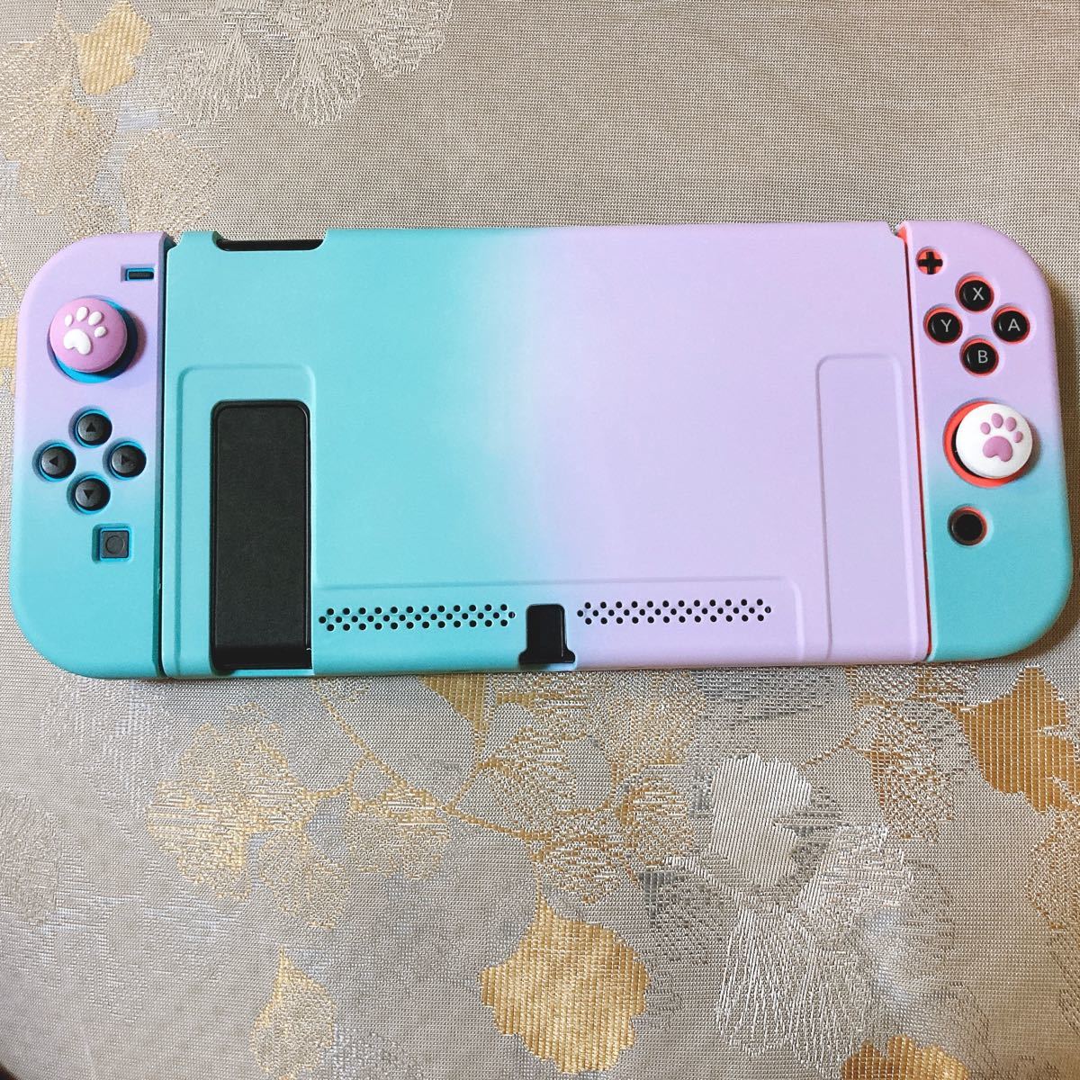 任天堂switch保護カバー＆joy-conジョイコンスティックカバー　ニンテンドースイッチ分体式ケース　switch周辺機器