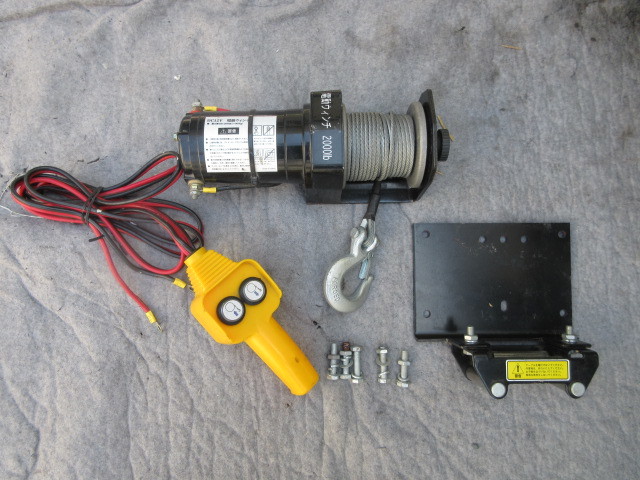 汎用 １２V 電動ウインチ ジムニー クロカン