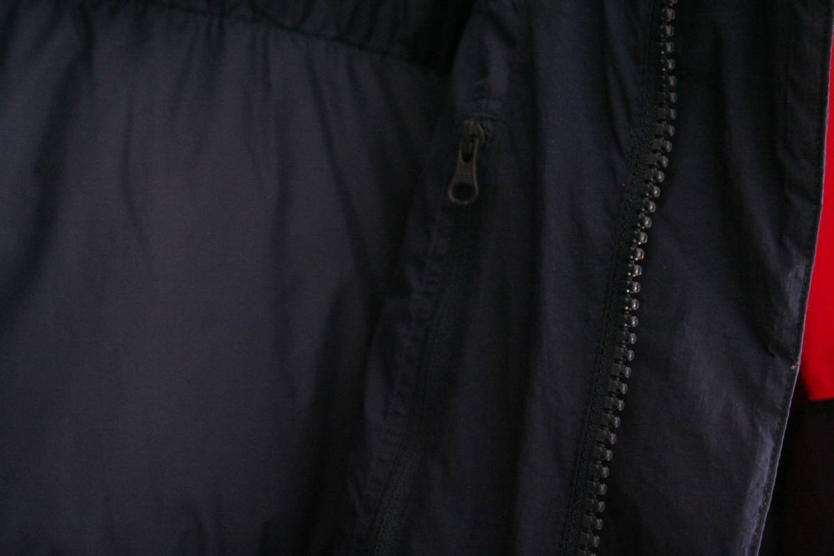定価220ドル サイズL ナイキ ダウンフィルジャケット ブルーレッド　NSW NIKE DOWNFILL JACKET BLUE VOID