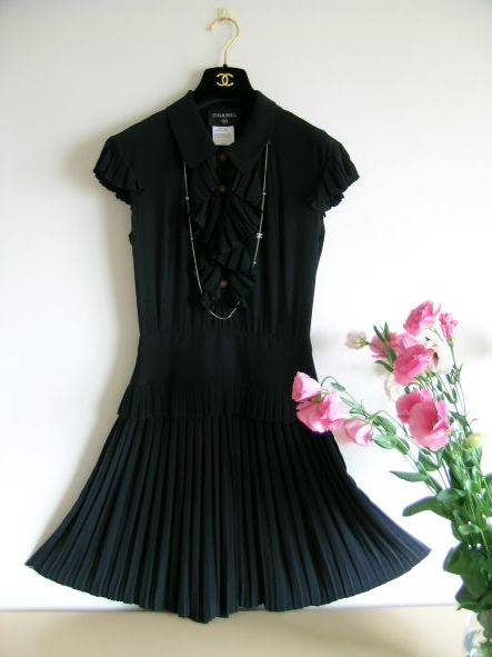 * regular goods *CHANEL* pleated skirt * silk 100%*