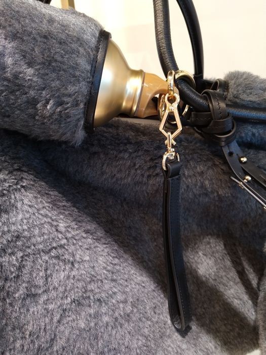 Max Mara マックスマーラ ベア ドリンクボトル ボトルカバー チェーン