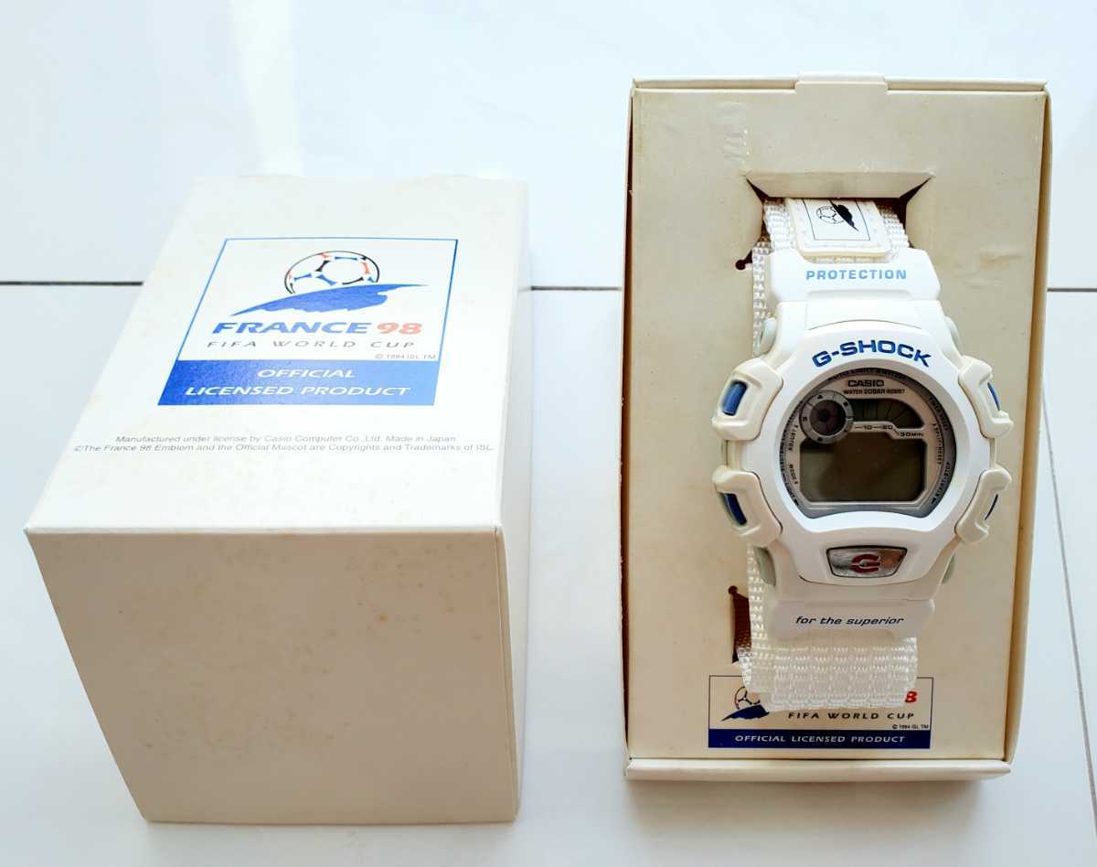 未使用品 CASIO カシオ G-SHOCK Gショック DW-004 FRANCE98 フランスワールドカップ 腕時計 クォーツ メンズ ケース付 ホワイト 激レア品_画像2