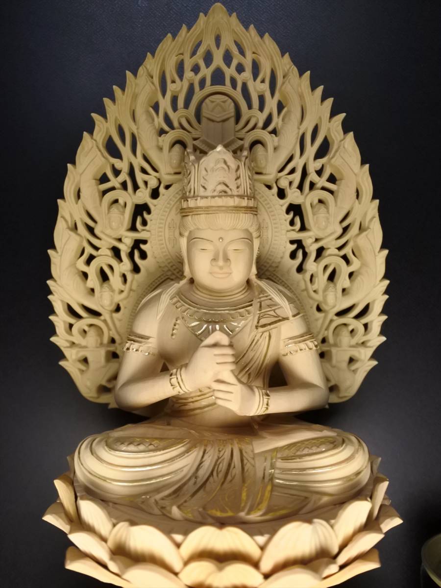 未使用保管品 本柘植 六角台飛天金泥付大日 2.5寸 仏像( 未使用保管品 本柘植 六角台飛天金泥付大日 2.5寸 仏像(