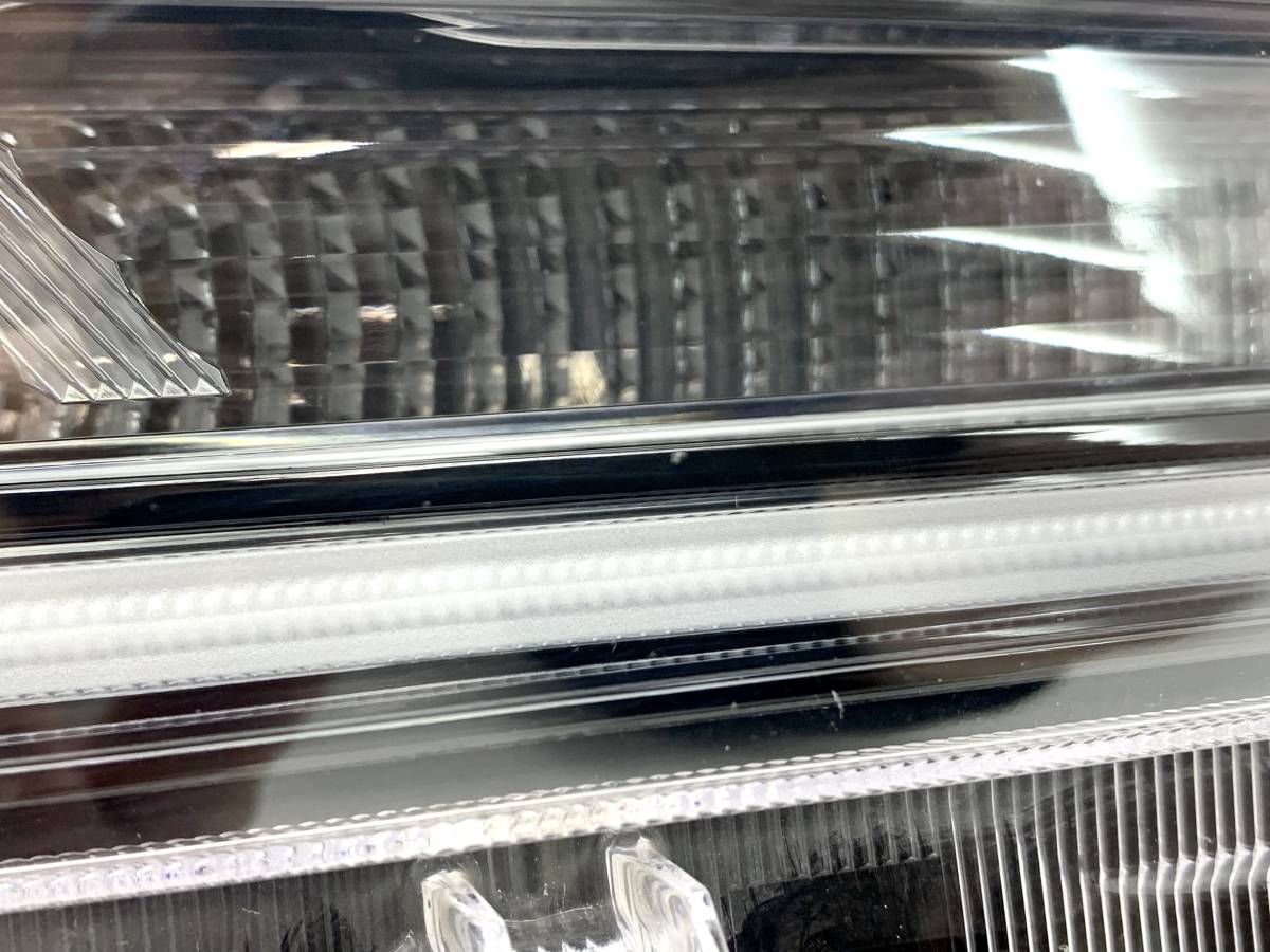 即決 B カローラスポーツ / LED トヨタ 純正 右 ヘッドライト 即決 B カローラスポーツ / LED トヨタ 純正 右 ヘッドライト