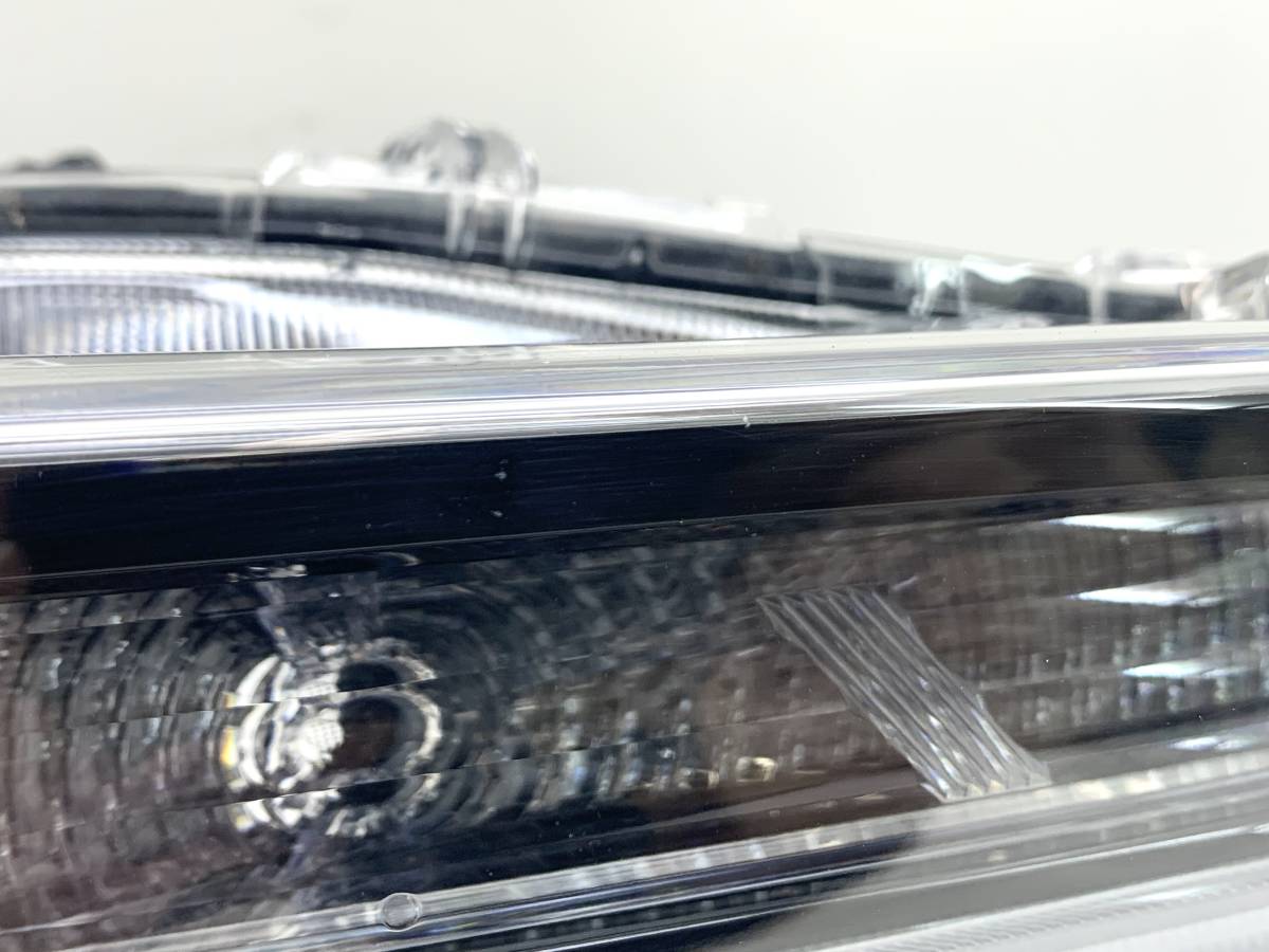 即決 B カローラスポーツ / LED トヨタ 純正 右 ヘッドライト 即決 B カローラスポーツ / LED トヨタ 純正 右 ヘッドライト