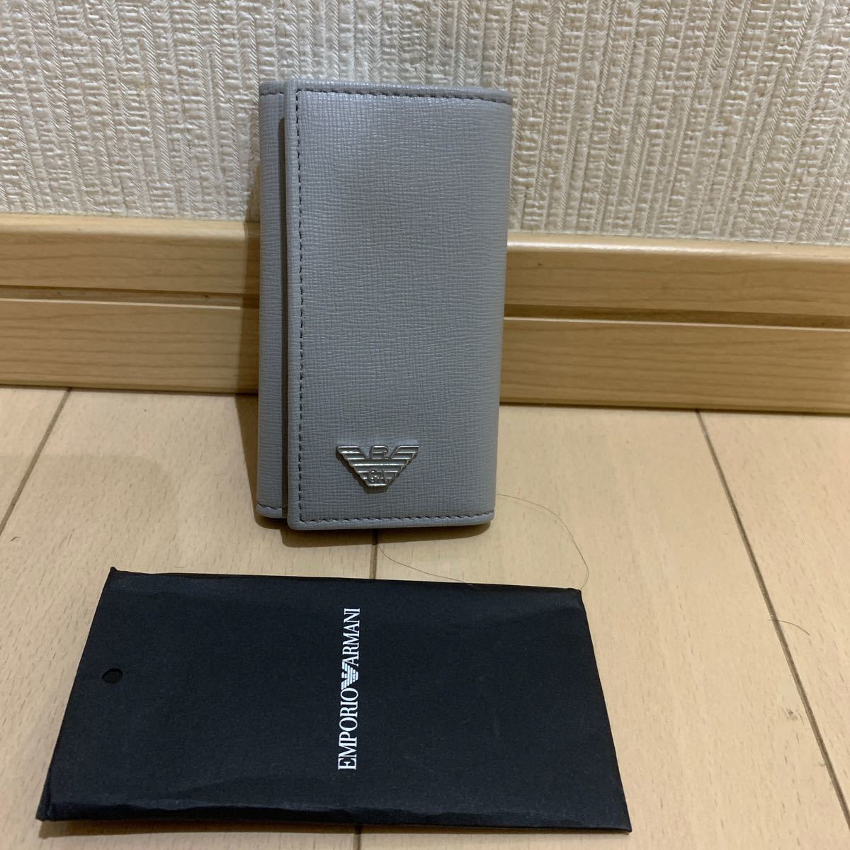 送料無料　未使用　EMPORIO ARMANI エンポリオ アルマーニ 6連キーケース レザー ライトグレー