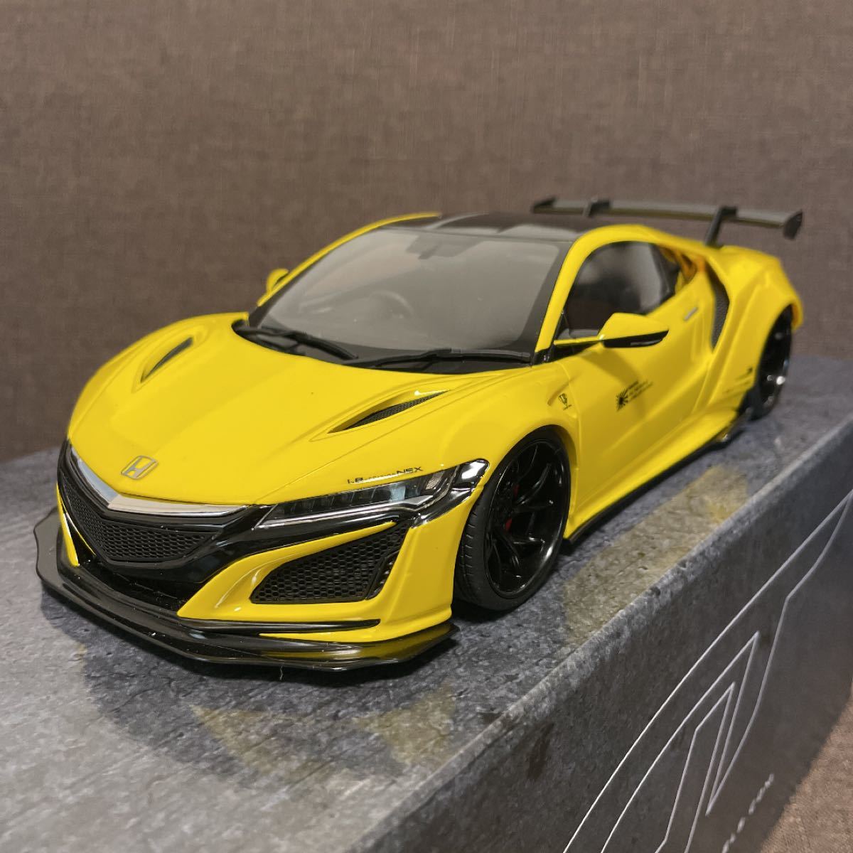 1/18　HONDA NSX リバティーウォーク ホンダ　京商　GTスピリット