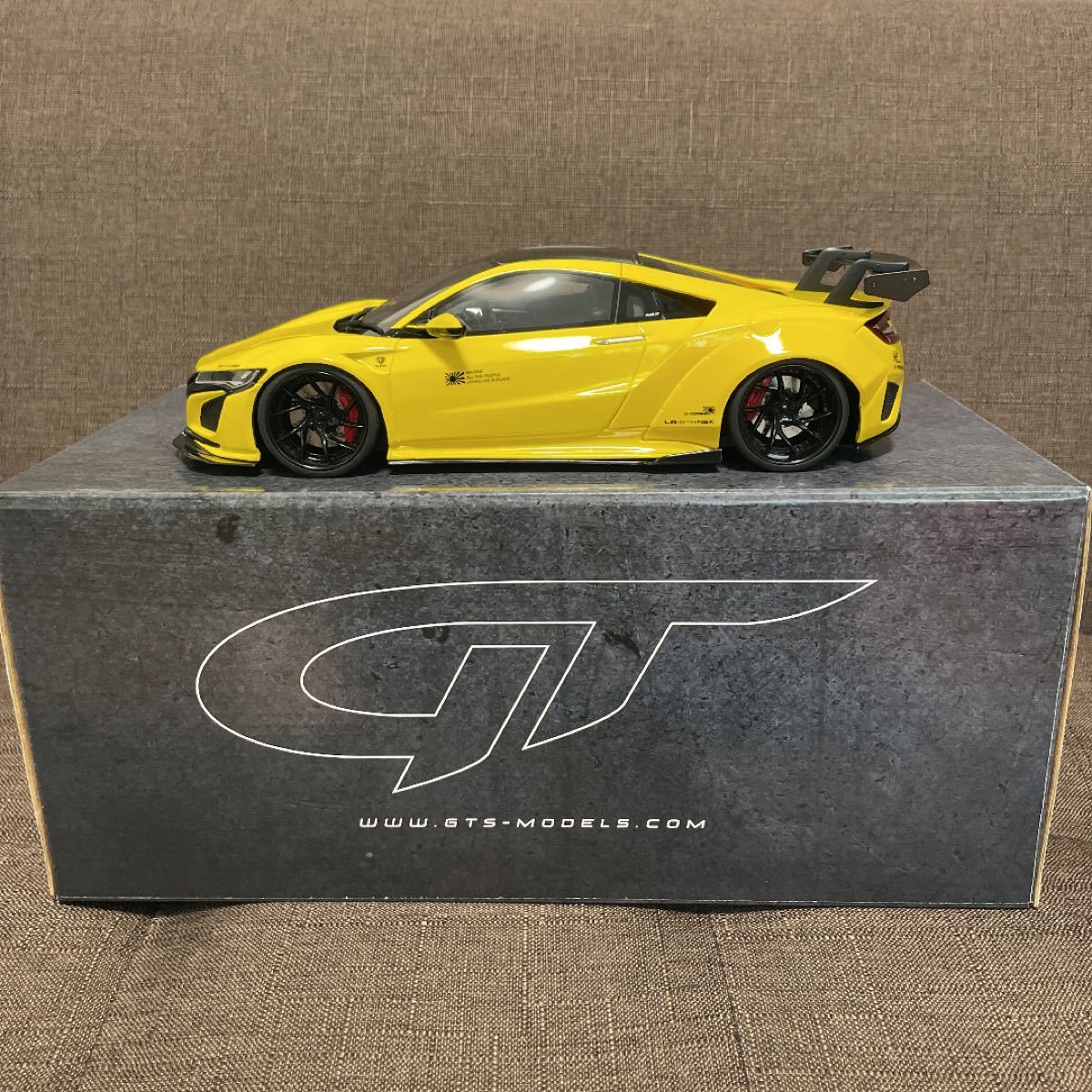 1/18　HONDA NSX リバティーウォーク ホンダ　京商　GTスピリット