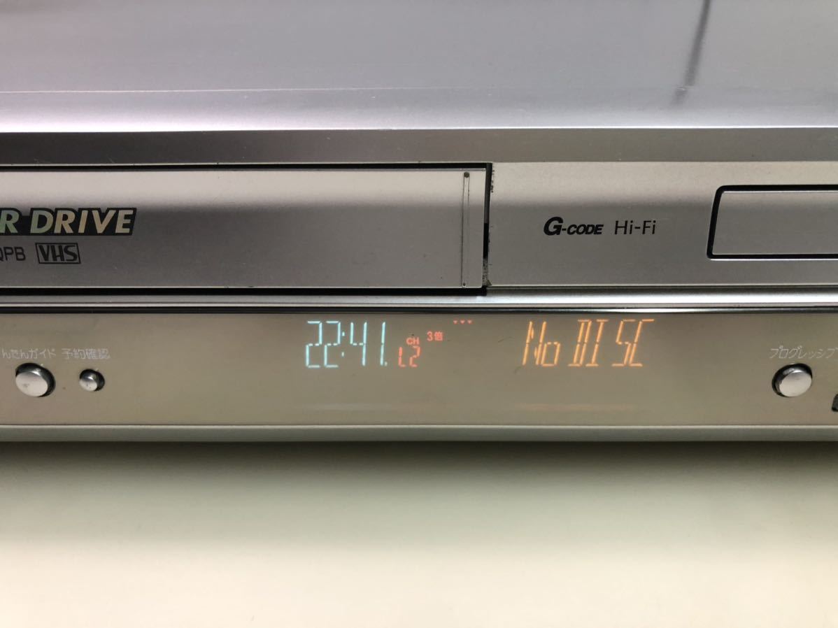 H2-2-W1 ジャンク　ビデオ再生出来ません　DVD動作確認　Panasonic パナソニック　VHS一体型DVDプレーヤー　NV-VP30　VHS/DV_画像1