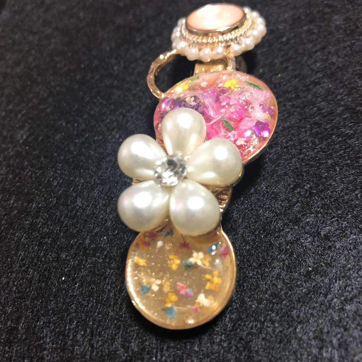 バレッタ　ヘアクリップ　花レジン/ハンドメイド