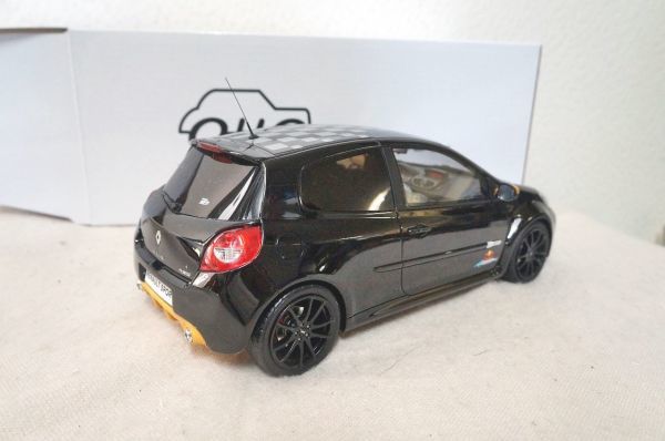 otto mobile ルノー クリオ３ RS RB7 1/18 ミニカー ルーテシア_画像2