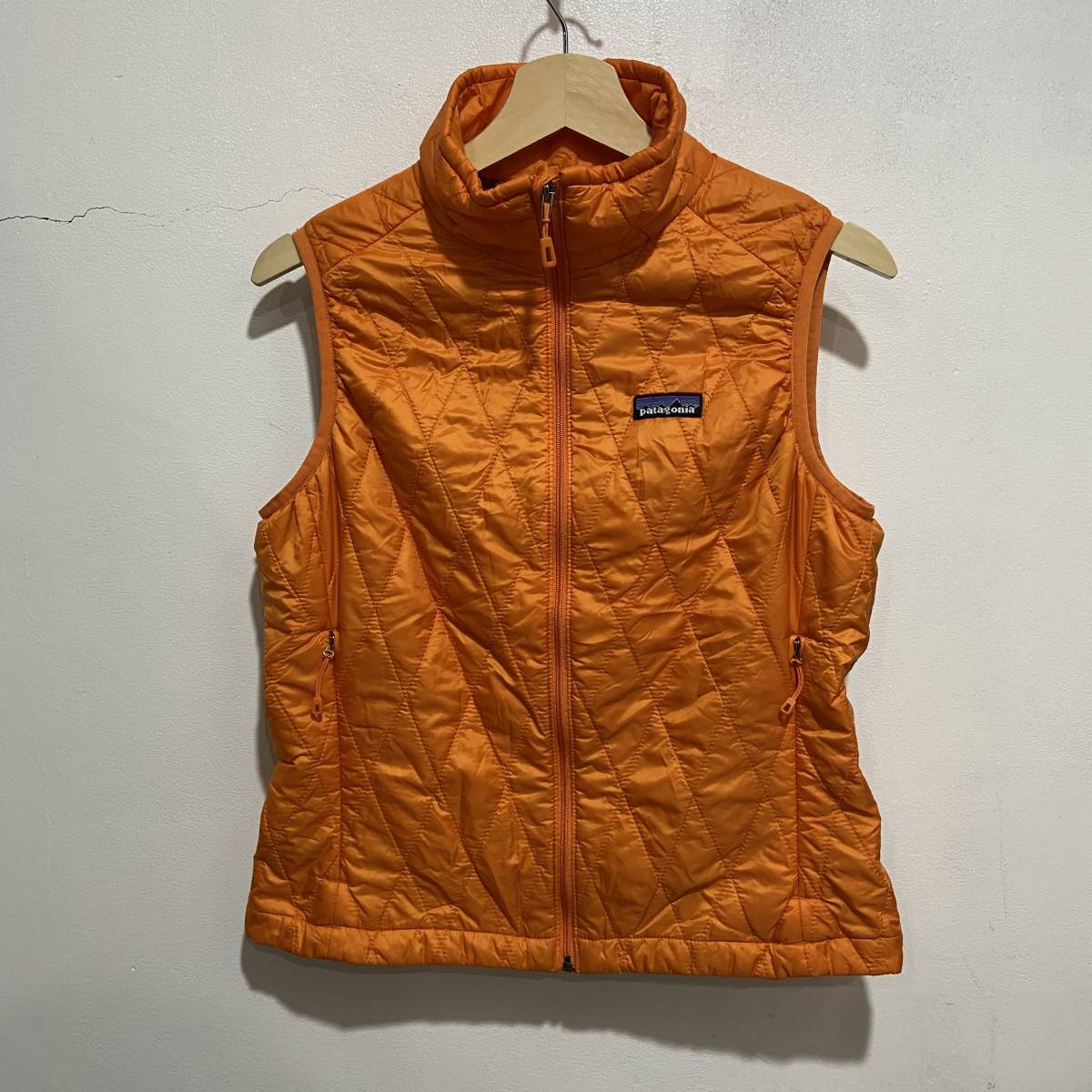 【2022福袋】 ☆送料無料☆Patagonia☆パタゴニア☆ナノパフベスト☆プリマロフト☆レディースS☆オレンジ☆アウトドア☆J21 女性用 【2022福袋】 ☆送料無料☆Patagonia☆パタゴニア☆ナノパフベスト☆プリマロフト☆レディースS☆オレンジ☆アウトドア☆J21 女性用