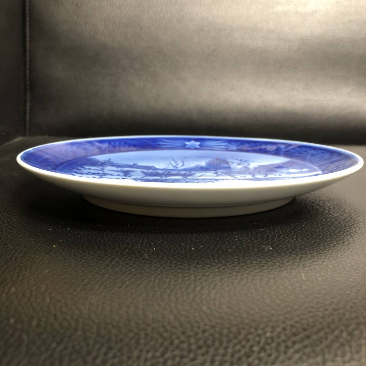 《ブランド》 ロイヤルコペンハーゲン 「イヤープレート：1999年」 円直径：約18.3cm ROYAL COPENHAGEN コレクション 食器 皿 陶磁器 _画像4