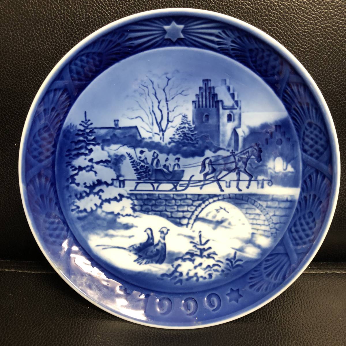 《ブランド》 ロイヤルコペンハーゲン 「イヤープレート：1999年」 円直径：約18.3cm ROYAL COPENHAGEN コレクション 食器 皿 陶磁器 _画像2