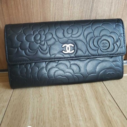 ❤美品 CHANEL 財布 カメリア ヴィトン グッチ コーチ好きにも ❤美品 CHANEL 財布 カメリア ヴィトン グッチ コーチ好きにも