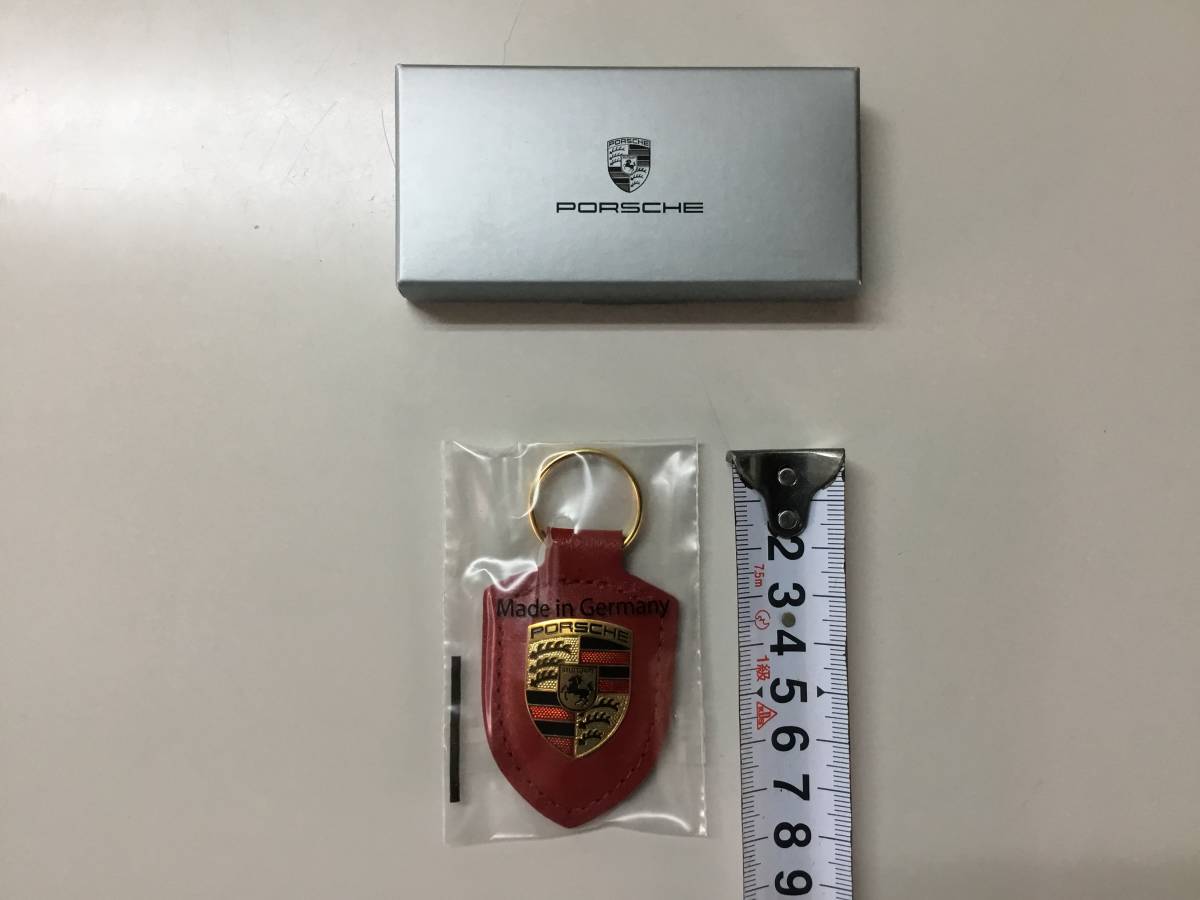 ポルシェ キーホルダー 赤 未使用
