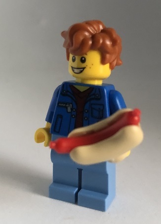 即決　新品　未使用　レゴ　LEGO　ミニフィギュア　ミニフィグ　シティ　タウン　アメリカンボーイ　ホットドッグを食べる男の子_画像2