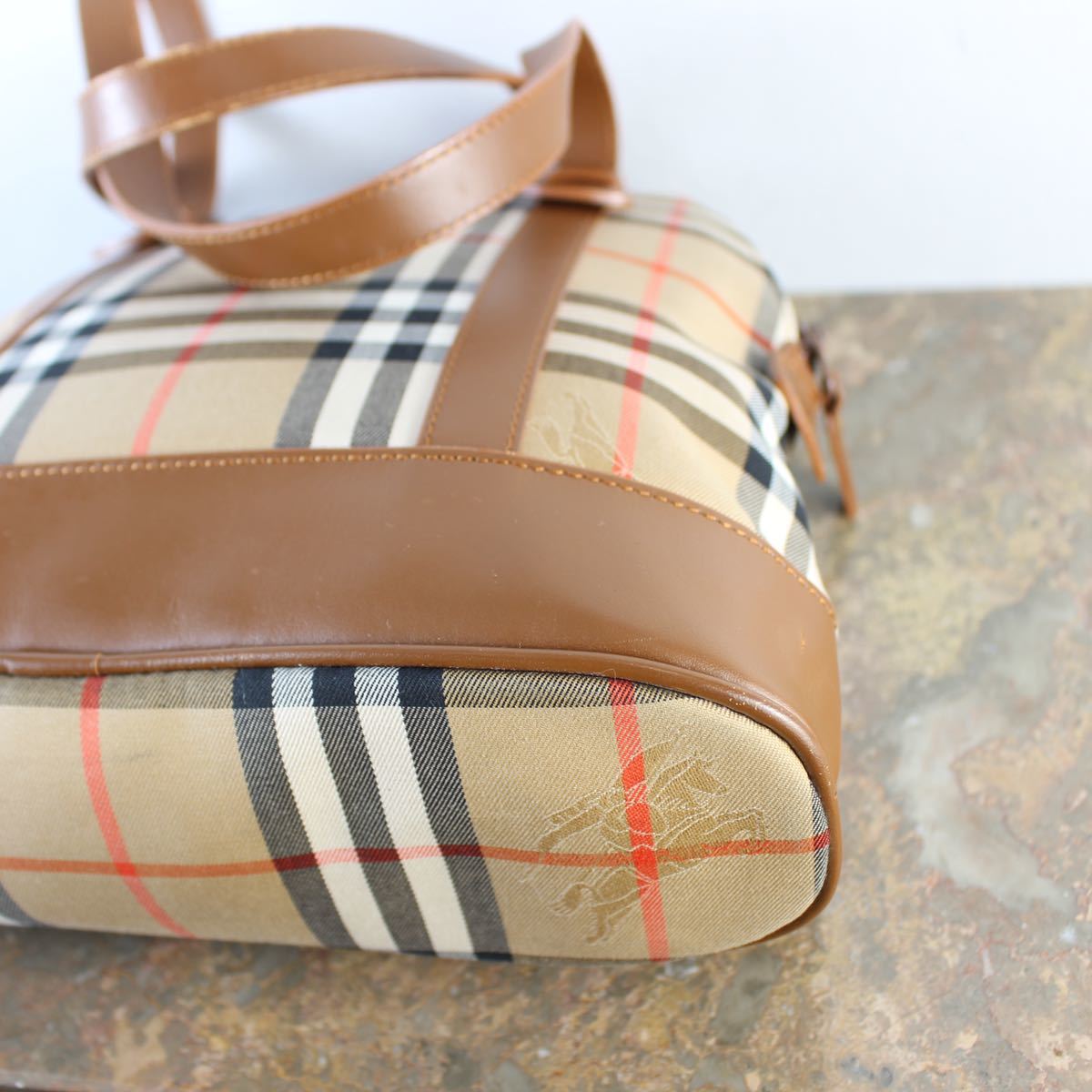 BURBERRYS CHECK PATTERNED TOTE BAG/ Burberry z check pattern tote bag 