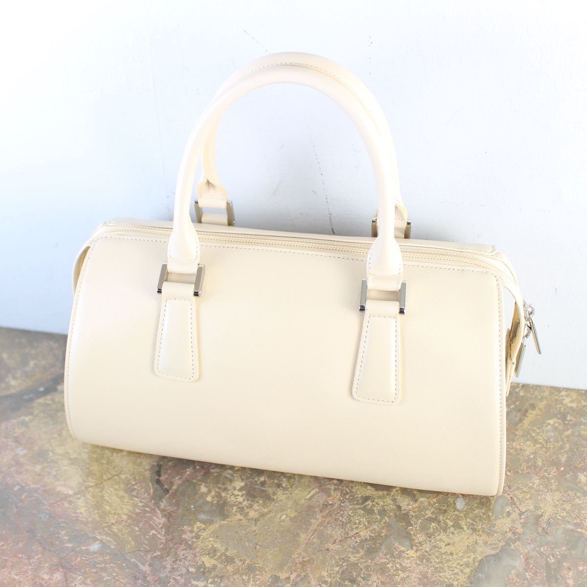BURBERRY LOGO LEATHER HAND BAG/バーバリーロゴレザーハンドバッグ