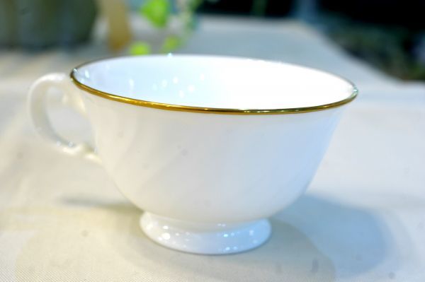 ○美品 ノリタケ Noritake 金彩 カップ&ソーサー D2050_画像3