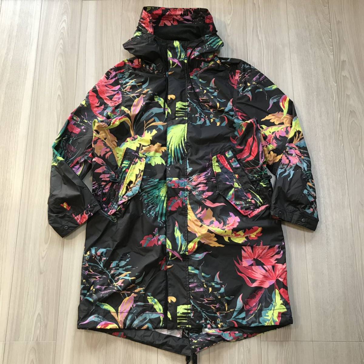 ナイキNIKEスポーツウェアNSWフローラルAOPフラワーHDフィッシュ ナイキNIKEスポーツウェアNSWフローラルAOPフラワーHDフィッシュ
