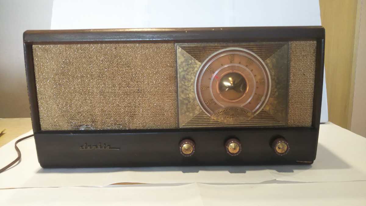 高い素材 コロムビアcolombia、真空管ラジオ、型式不明、1950年代 